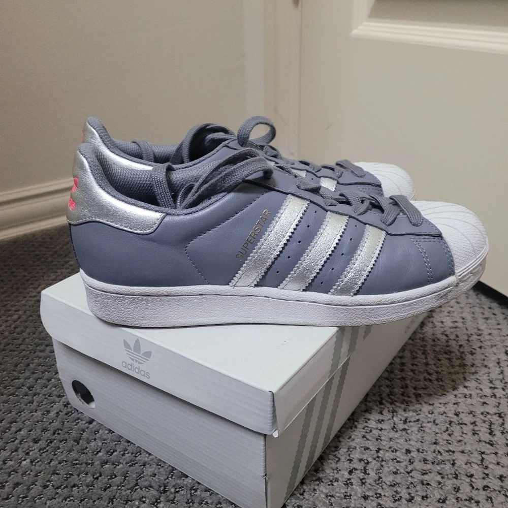 Custom made Adiddas Superstars - Picture 2 of 3